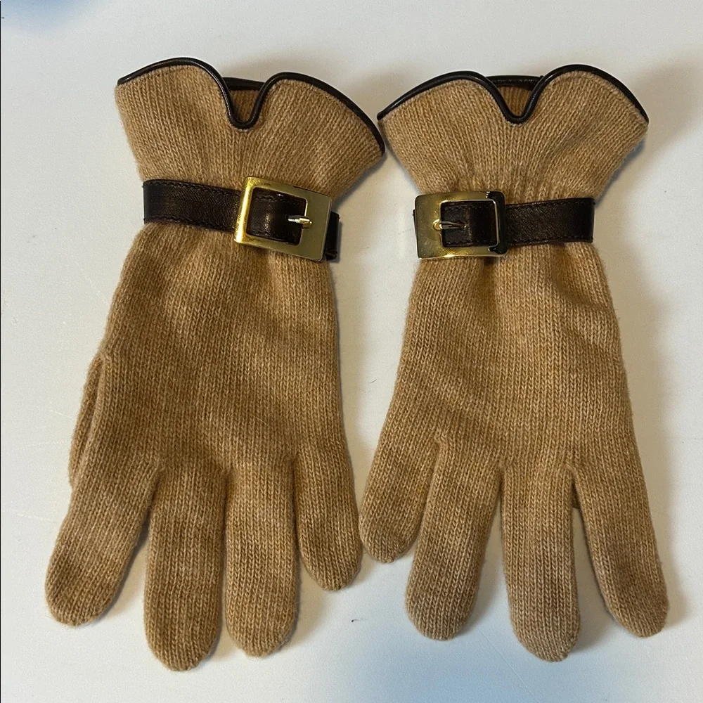 camel-colored knit wool gloves a feminine design decorative one size